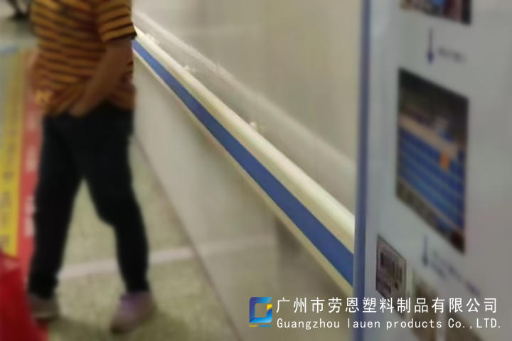 【福建福州】絕佳性價(jià)比，防撞扶手安裝效果一看就知道